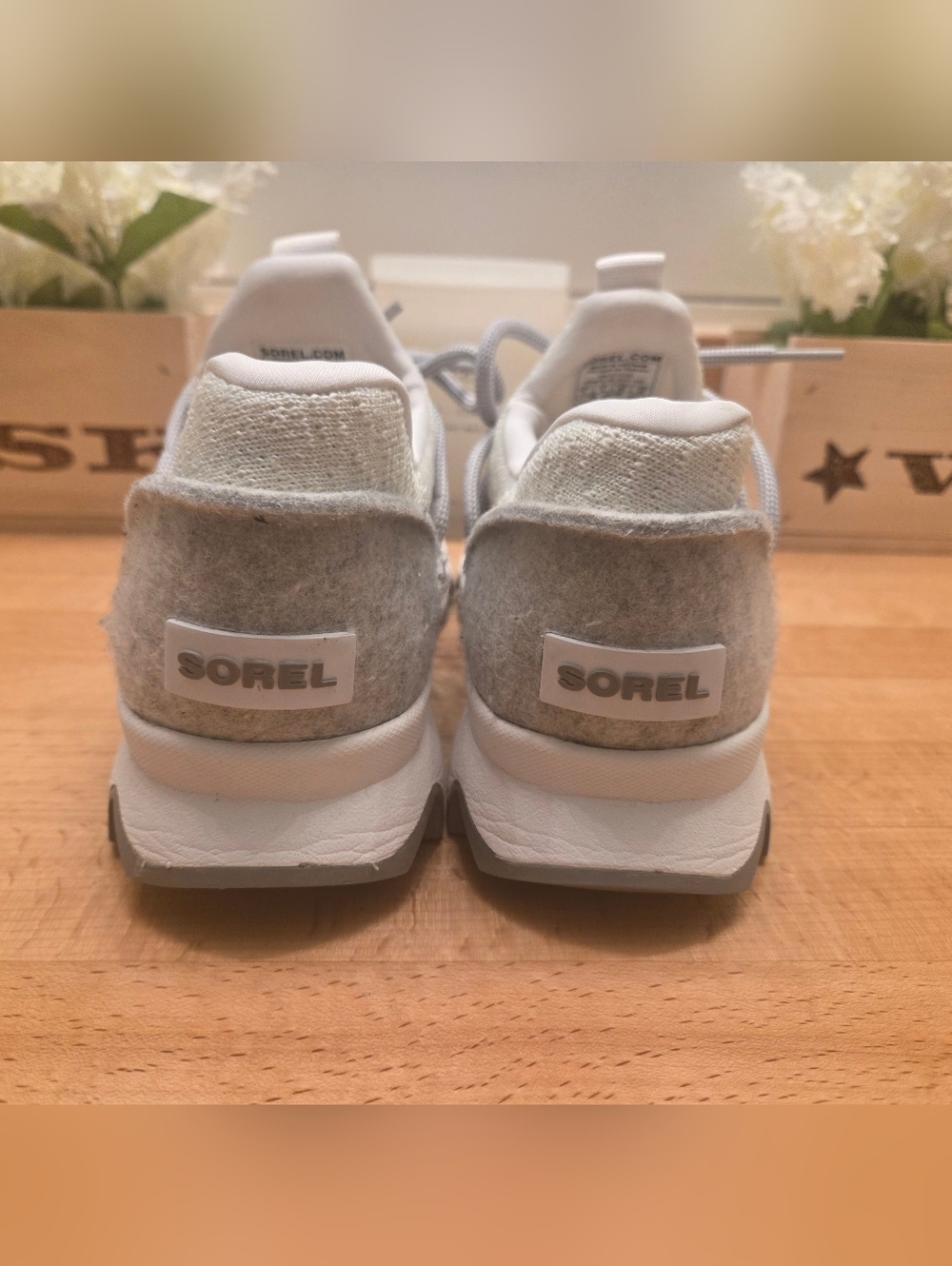 Sorel Kinetic Lace Sneaker White/Gray Women's Size 8 - Picture 4 of 10